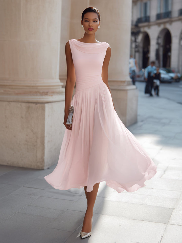 Vestido Midi Plissado com Gola Drapeada e Sem Mangas