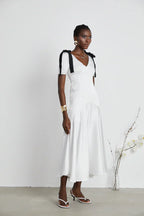 Vestido Longo Elegante  Laços e Decote em V
