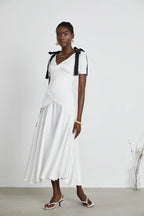 Vestido Longo Elegante  Laços e Decote em V