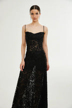 Vestido Longo Renda Floral Exclusiva e Caimento Fluido de Luxo