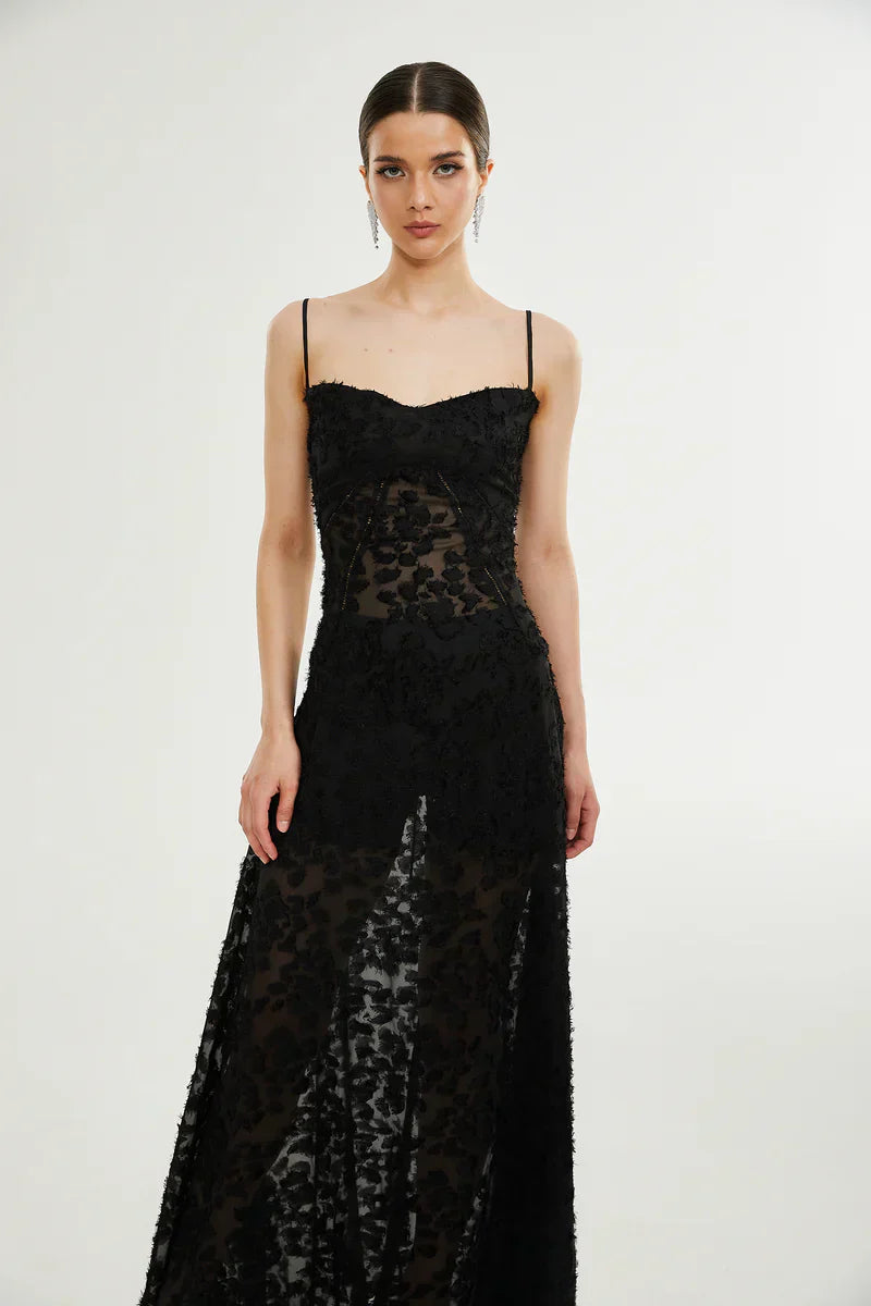 Vestido Longo Renda Floral Exclusiva e Caimento Fluido de Luxo