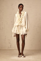 Vestido Flores em 3D, Decote em V e Detalhes em Babados