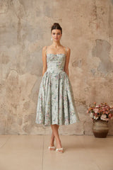 Vestido Estampado com Modelagem Slim e Cintura Definida