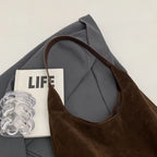 Bolsa Feminina de Ombro Tipo Saco em Suede Sintético Estilo Camurça Ayla