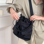 Bolsa Feminina de Nylon Bruna