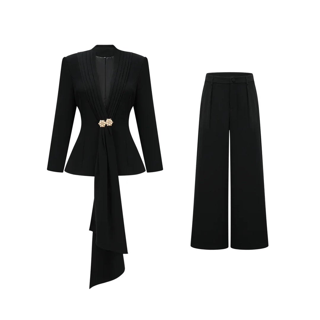 Conjunto de Inverno Linha Nobre: Casaco com Gola Plissada e Calça de Corte Reto