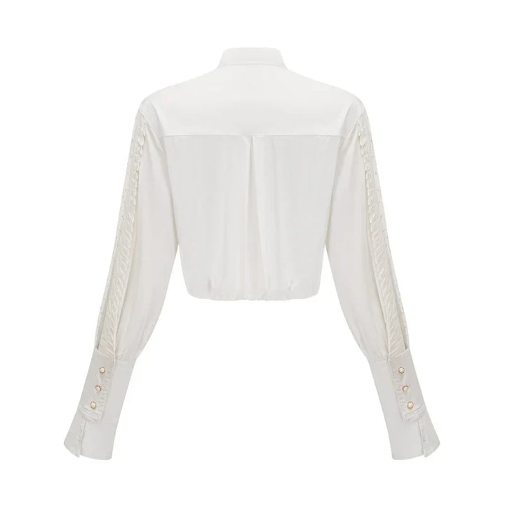 Camisa de Luxo com Gola, Laços Ornamentais e Fivelas de Pérola