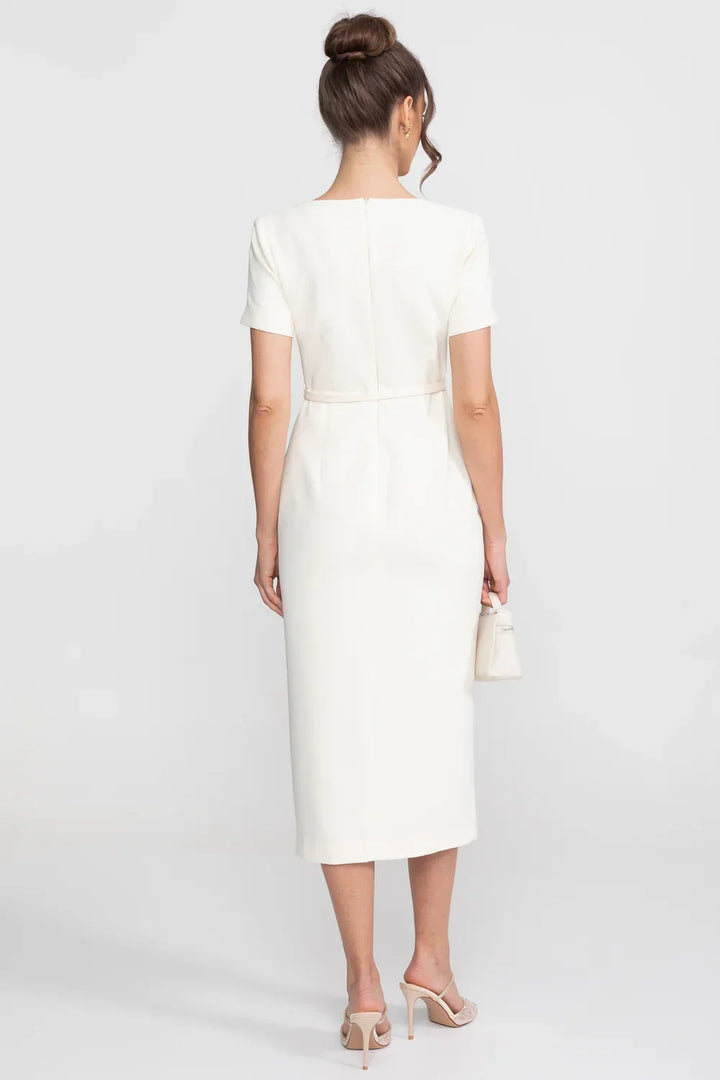 Vestido Longo de Alfaiataria Estruturada com Decote Quadrado e Cinto Coordenado