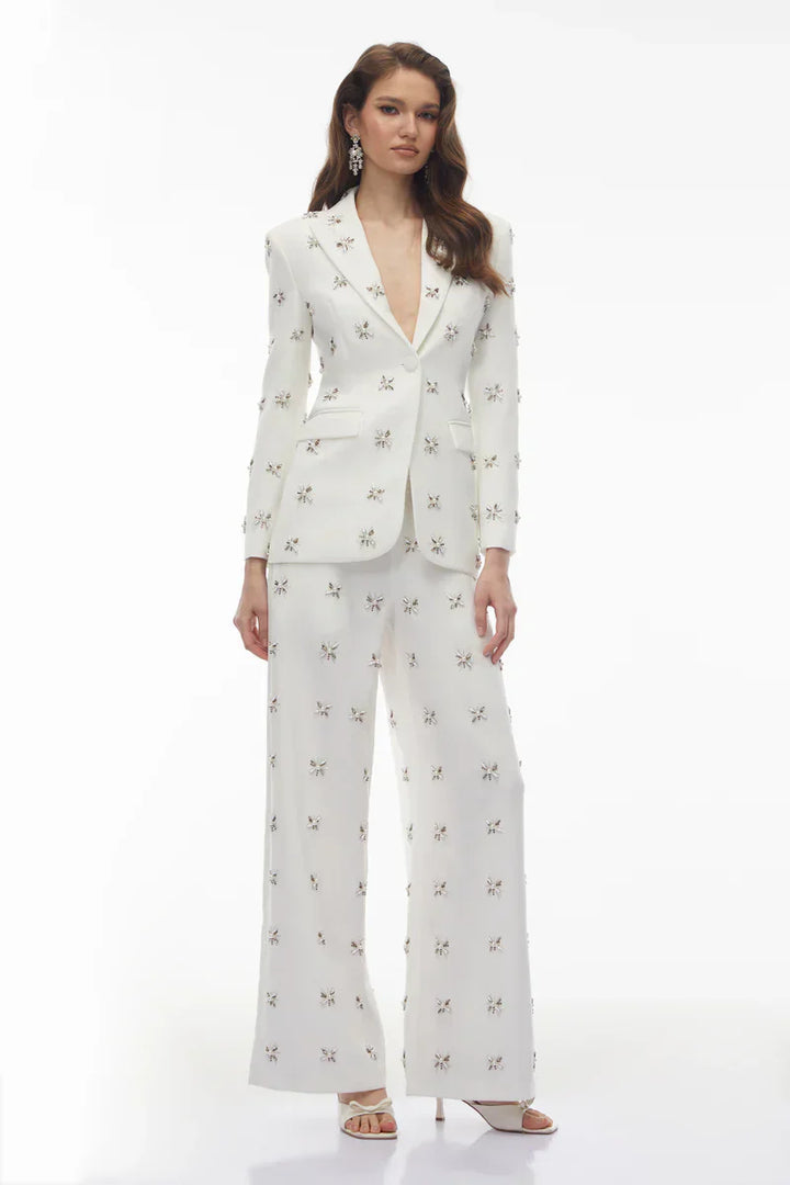 Conjunto de Alfaiataria Escultural com Blazer e Calça com Cristais