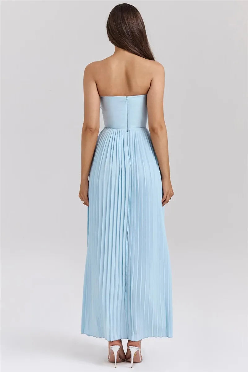 Vestido Longo Carlotta – Espartilho, Saia Plissada e Luxo Moderno