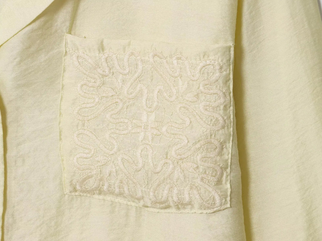 Camisa Elegante de Manga Longa – Modelagem Solta e Minimalista