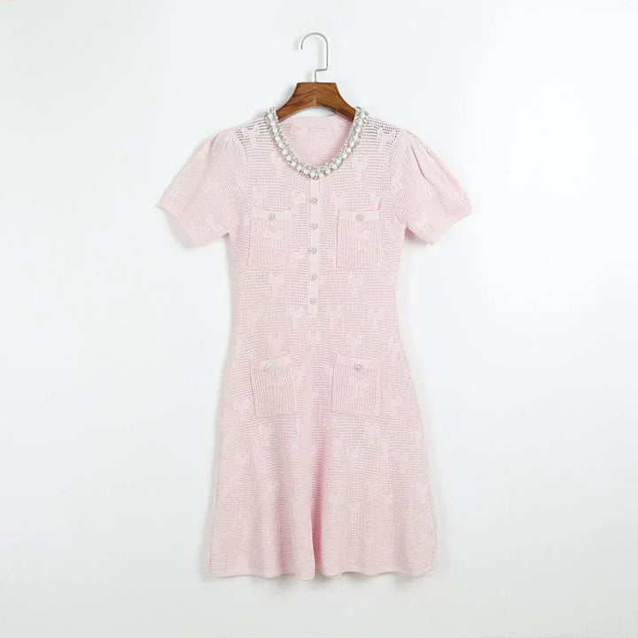 Vestido de Duas Peças em Tricô Vazado com Detalhes em Cristais e Pérolas
