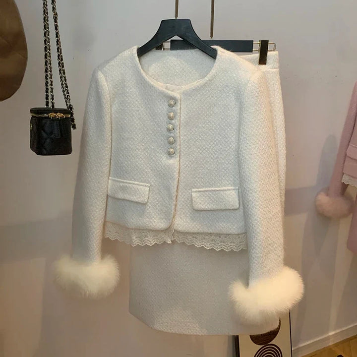 Conjunto Tweed Elegância Atemporal - Casaco Estruturado e Saia Cintura Alta