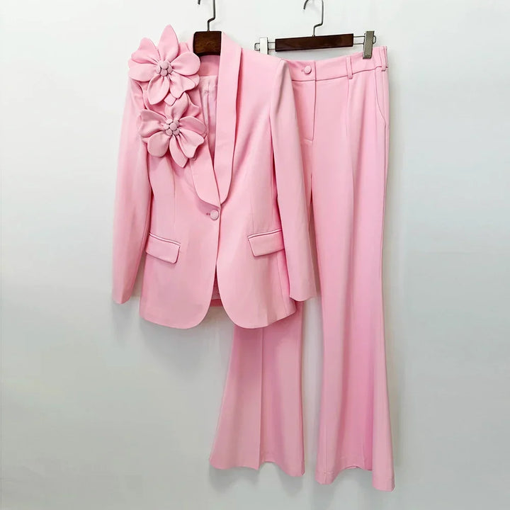Conjunto de Alfaiataria 2 Peças: Blazer com Aplicação de Flor 3D e Calça