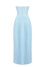 Vestido Longo Design de Espartilho, Saia Plissada e Luxo Moderno