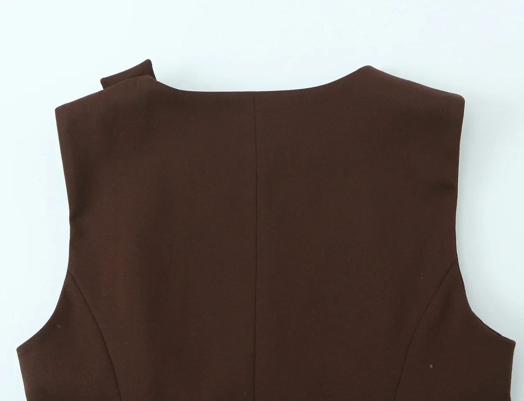 Conjunto de Alta Sastria com Colete Alongado, Faixa Regulável e Calça Fluida