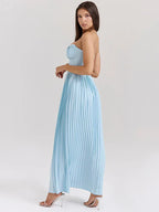 Vestido Longo Design de Espartilho, Saia Plissada e Luxo Moderno