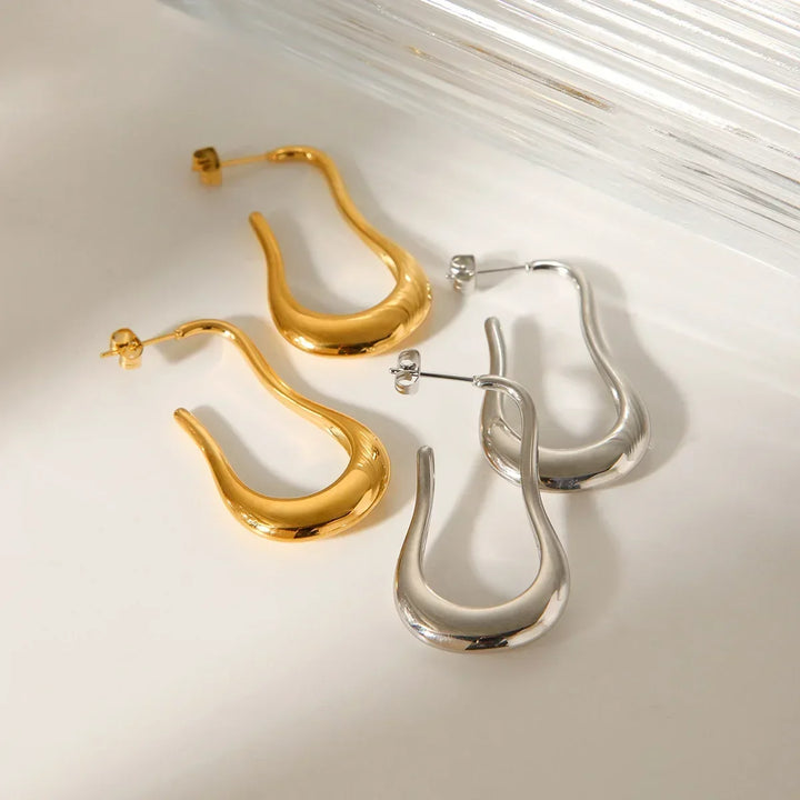 Brincos Argola Minimalista Dourada - Sofisticação Atemporal