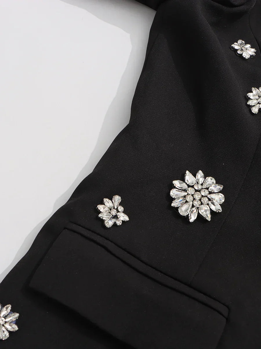 Conjunto de Alfaiataria Escultural com Blazer e Calça com Cristais
