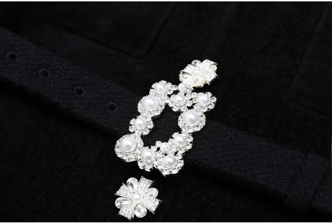 Conjunto Executivo Rosa: Casaco Estruturado e Saia Sereia Midi – Elegância
