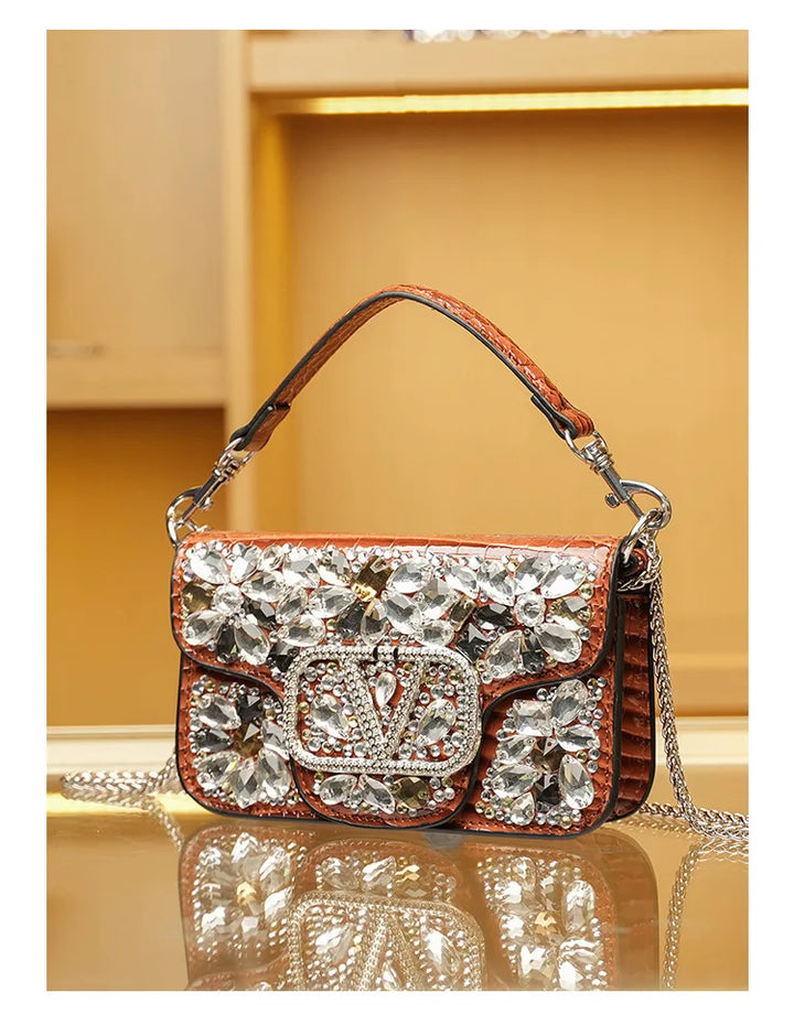 Bolsa Clutch Elegante com Pedrarias Bordadas à Mão