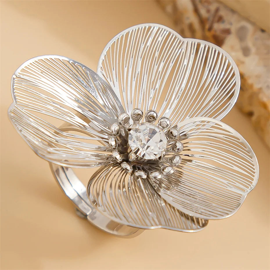 Anel Elegante de Folha de Ginkgo e Flor - Anel Retro Dourado para Dedos