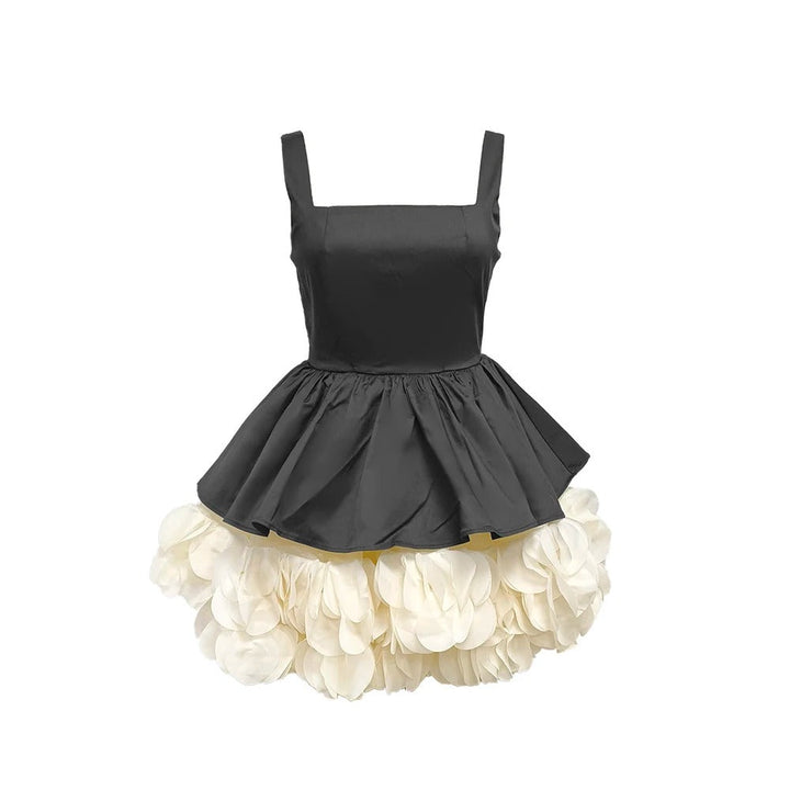 Mini Vestido Preto com Peplum e Babados Brancos — Elegância para Ocasiões Sofisticadas