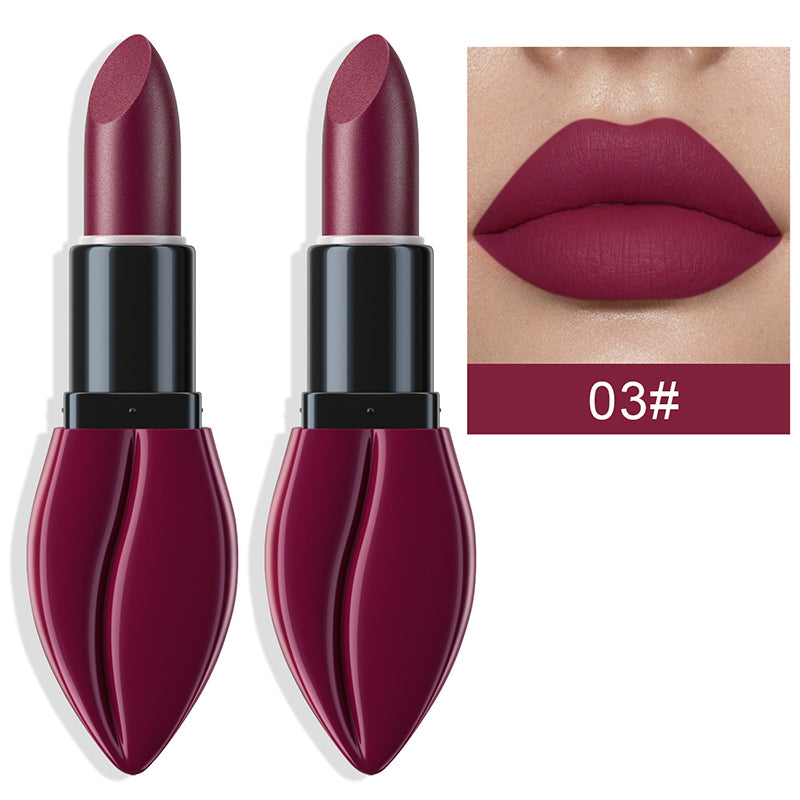 Batom fosco em formato de lábio de longa duração
